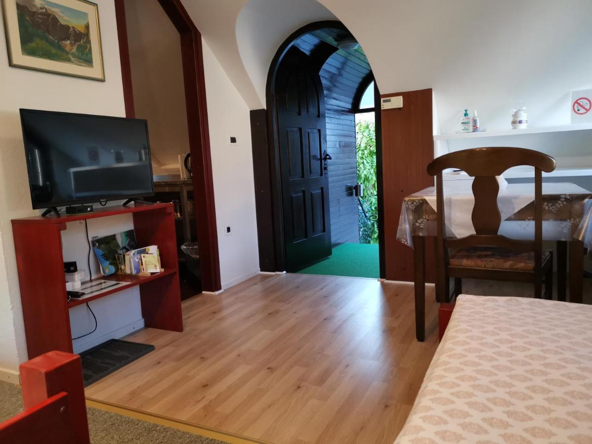 Apartmaji Mak Jesenice Exterior foto